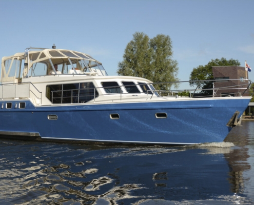 hw-yachtcharter-dutchess-cruiser-sailing-friesland-6-1024x683